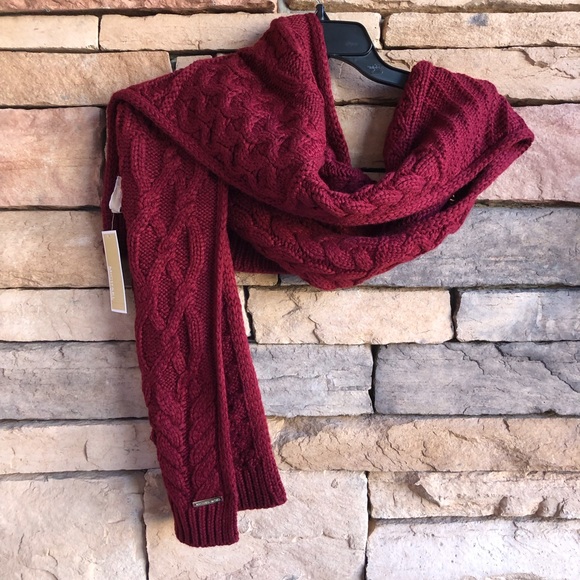 Michael Kors red knit scarf NWT - Picture 3 of 8